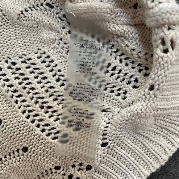 Rescent Rive Top - Picture 6 of 6